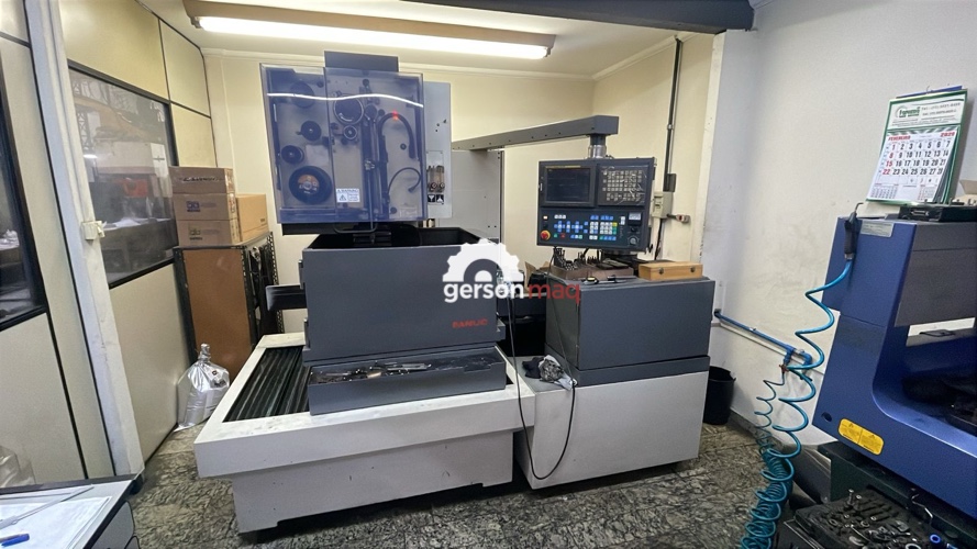 ELETROEROSAO A FIO FANUC ROBOCUT ALPHA 1iA - ANO 2000